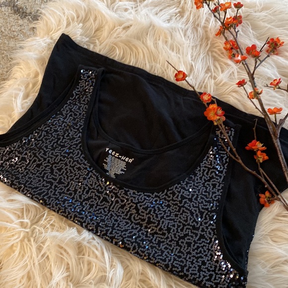 TEEZ-HER sequins top - Picture 7 of 9